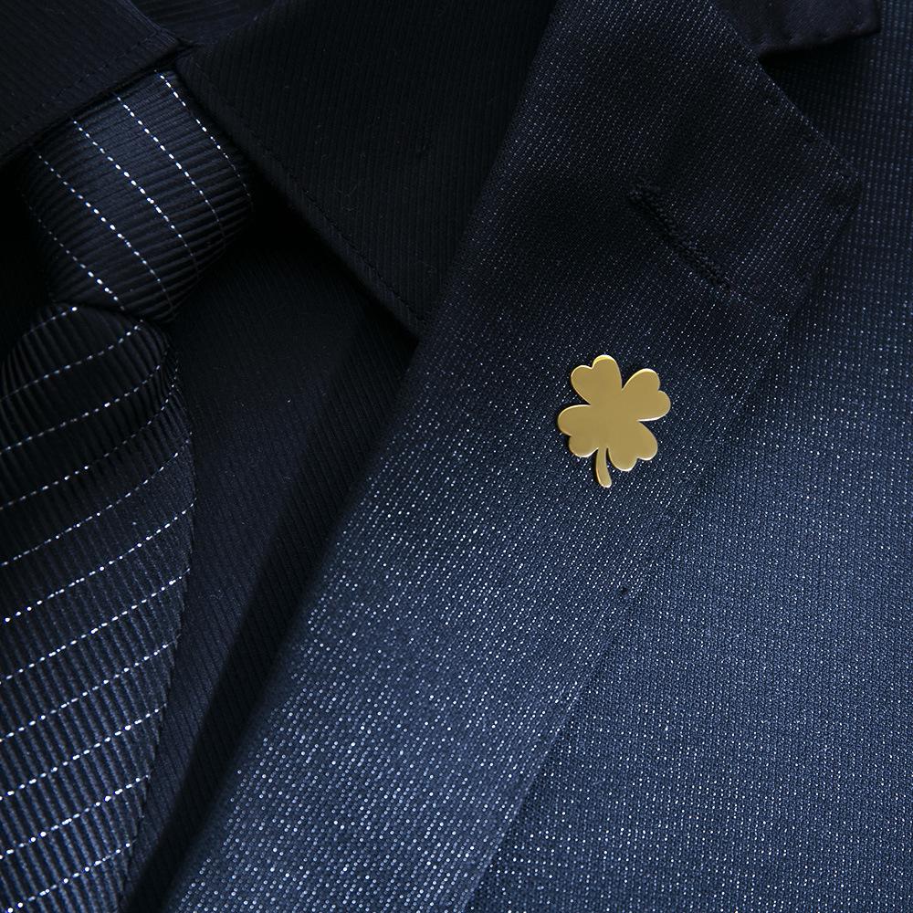 Men s Four-Leaf Clover Brooch: Stainless Steel Wedding Lapel Pin for Groom, Groomsman, and Ladies Evening Wear. серебряный
Men s Four-Leaf Clover Brooch: Stainless Steel Wedding Lapel Pin for Groom, Groomsman, and Ladies Evening Wear. серебряный