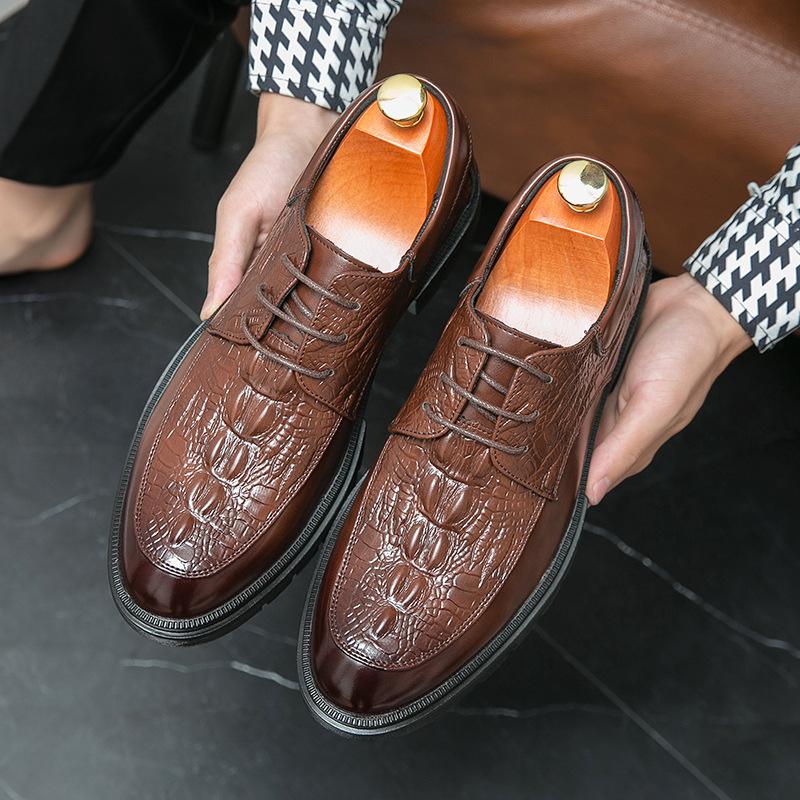 Men s shoes large size new leather shoes fashion men s business dress shoes trend retro crocodile pattern leather shoes 38
Men s shoes large size new leather shoes fashion men s business dress shoes trend retro crocodile pattern leather shoes 38