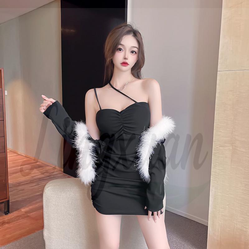 2026 Spring/Autumn Fashion Set: Low-Cut Camisole & Bodycon Skirt with Fur Patchwork Jacket Medium
2026 Spring/Autumn Fashion Set: Low-Cut Camisole & Bodycon Skirt with Fur Patchwork Jacket Medium