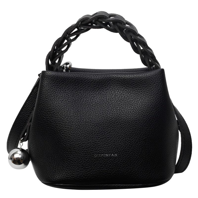 Модная сумка-ведро летний новый тренд текстура женская через плечо популярная на плечо
Модная сумка-ведро летний новый тренд текстура женская через плечо популярная на плечо