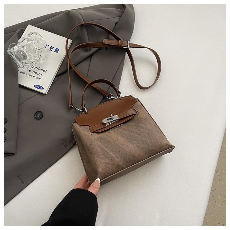 Retro niche portable shoulder bag women s new high-end versatile fashion commuter messenger bag
Retro niche portable shoulder bag women s new high-end versatile fashion commuter messenger bag