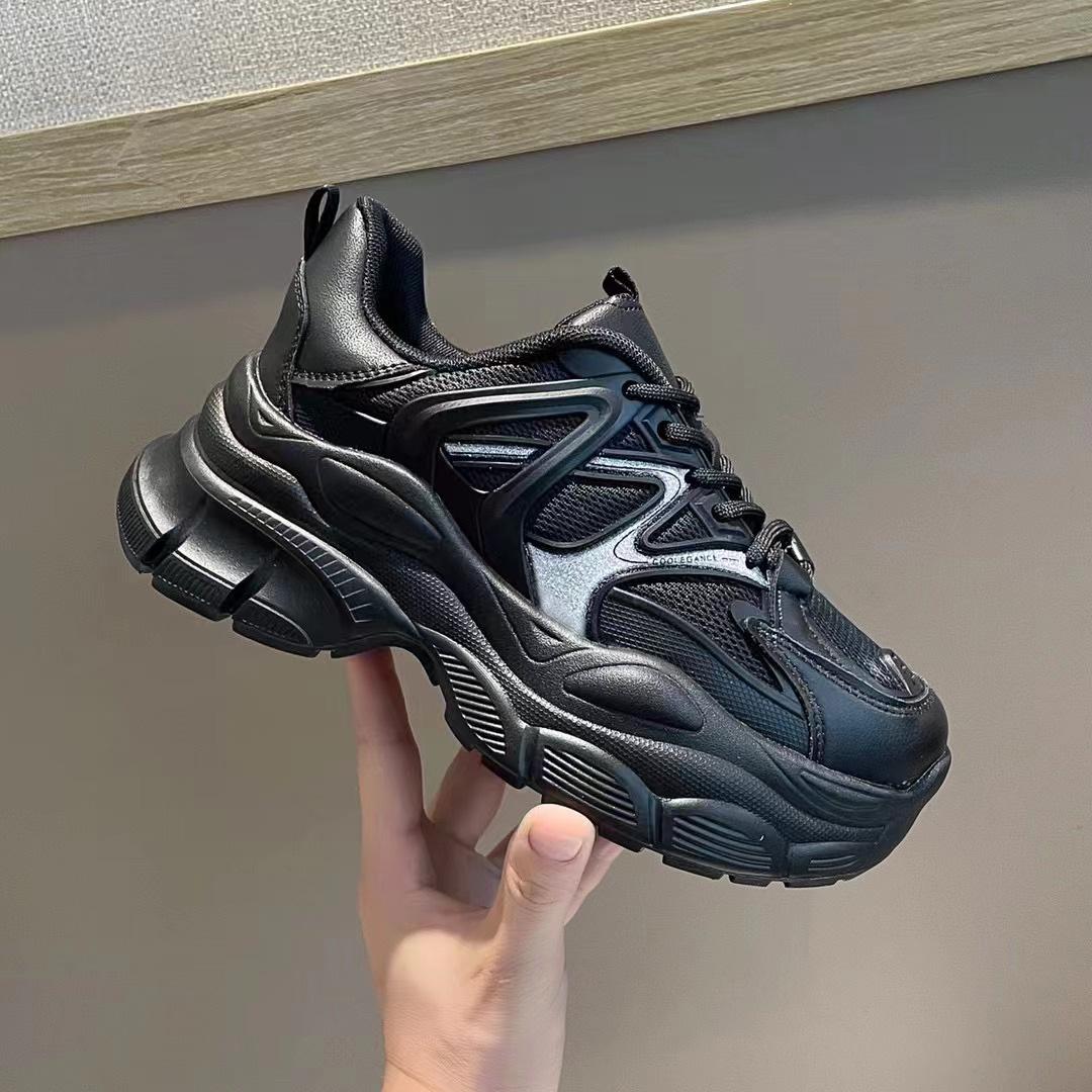 Fashion and Casual Dad Shoes for Women 2026 New Autumn Simple and Versatile Style Sports Shoes Thick Sole Elevated Single Shoes 40 чорний
Fashion and Casual Dad Shoes for Women 2026 New Autumn Simple and Versatile Style Sports Shoes Thick Sole Elevated Single Shoes 40 чорний