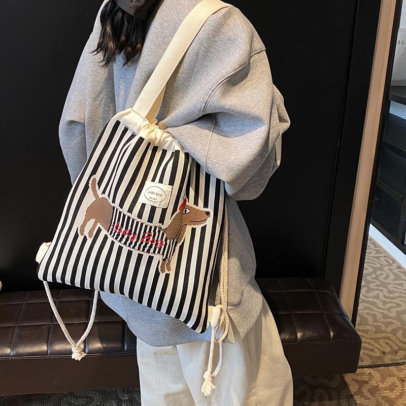 Large capacity women s backpack new autumn and winter versatile backpack casual shoulder tote bag чорний
Large capacity women s backpack new autumn and winter versatile backpack casual shoulder tote bag чорний
