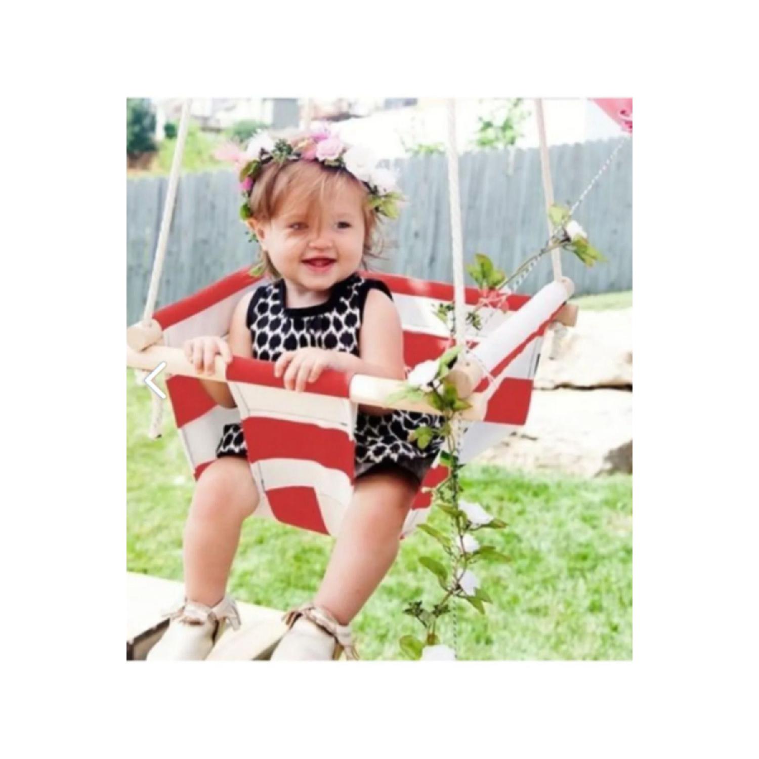 Baby Swing Child Switching Comfortable Wooden Child Swing червоний 
Baby Swing Child Switching Comfortable Wooden Child Swing червоний