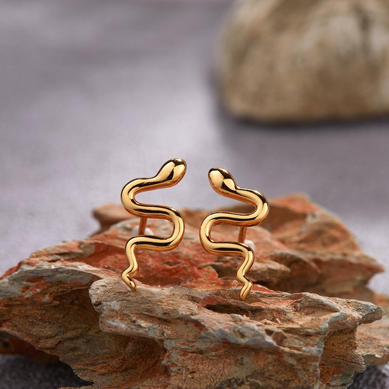 Original Design Niche S925 Sterling Silver Snake Ring 18K Non-Fading Index Finger Ring High-End Jewelry
Original Design Niche S925 Sterling Silver Snake Ring 18K Non-Fading Index Finger Ring High-End Jewelry