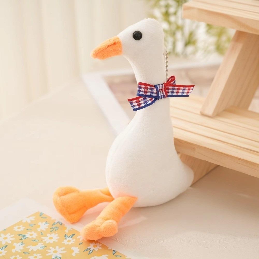 Creative 20cm Fluffy Goose Pendant White Backpack Decoration Goose Keychain Key Chain
Creative 20cm Fluffy Goose Pendant White Backpack Decoration Goose Keychain Key Chain