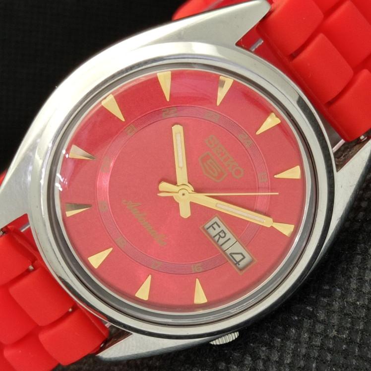 Б/У винтажные часы SEIKO 5 AUTOMATIC 7009A JAPAN MENS D/D RED 608b-a315212-9 SKU608b-a315212
Б/У винтажные часы SEIKO 5 AUTOMATIC 7009A JAPAN MENS D/D RED 608b-a315212-9 SKU608b-a315212