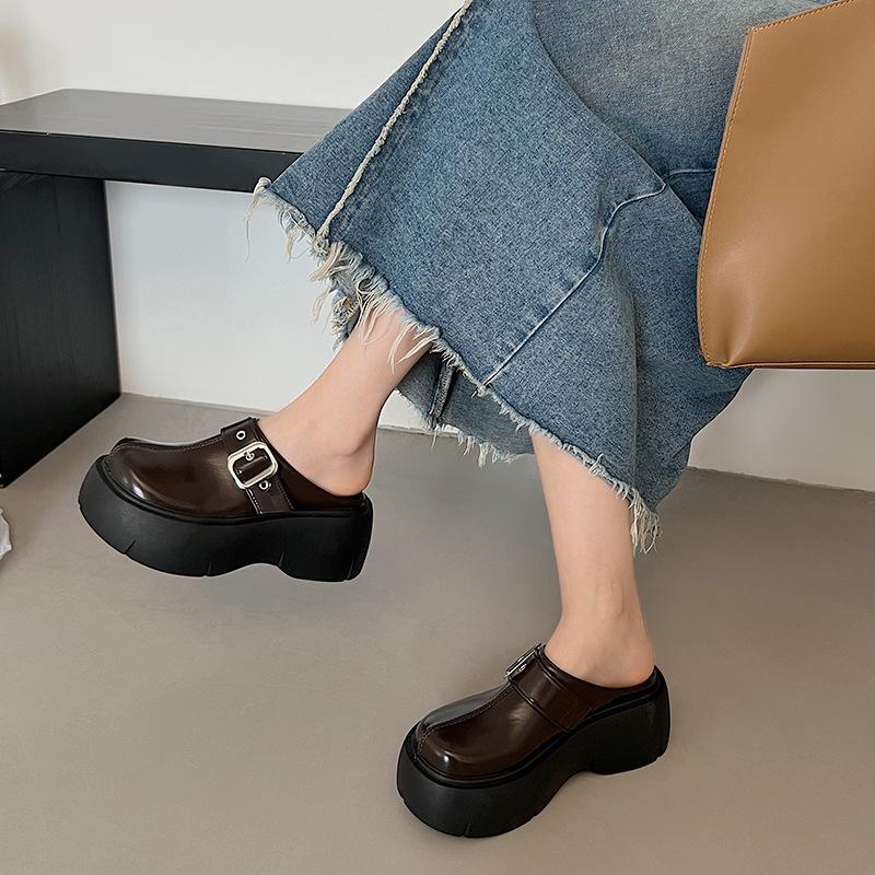 Korean version of casual platform slippers sandals summer 2024 new fashion round head lazy bag head half slippers 35 чёрный
Korean version of casual platform slippers sandals summer 2024 new fashion round head lazy bag head half slippers 35 чёрный
