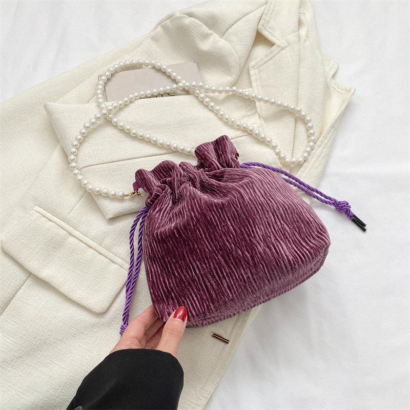 Нова зимова сумка 2024 року, жіноча повсякденна сумка для приміських поїздок, модна модна сумка через плече з ременем, сумка-відро фіолетовий
Нова зимова сумка 2024 року, жіноча повсякденна сумка для приміських поїздок, модна модна сумка через плече з ременем, сумка-відро фіолетовий