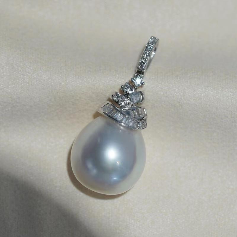 S925 Silver DIY Pearl Pendant Setting for 10-13mm Round Pearls, Fashionable Jade Necklace Accessory Silver Pendant Setting (No Pearl, No Chain)
S925 Silver DIY Pearl Pendant Setting for 10-13mm Round Pearls, Fashionable Jade Necklace Accessory Silver Pendant Setting (No Pearl, No Chain)