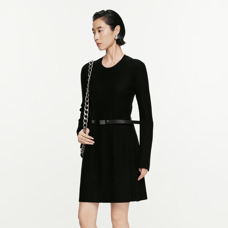 JNBY 24 Autumn Round Neck Knit Sweater Dress S
JNBY 24 Autumn Round Neck Knit Sweater Dress S