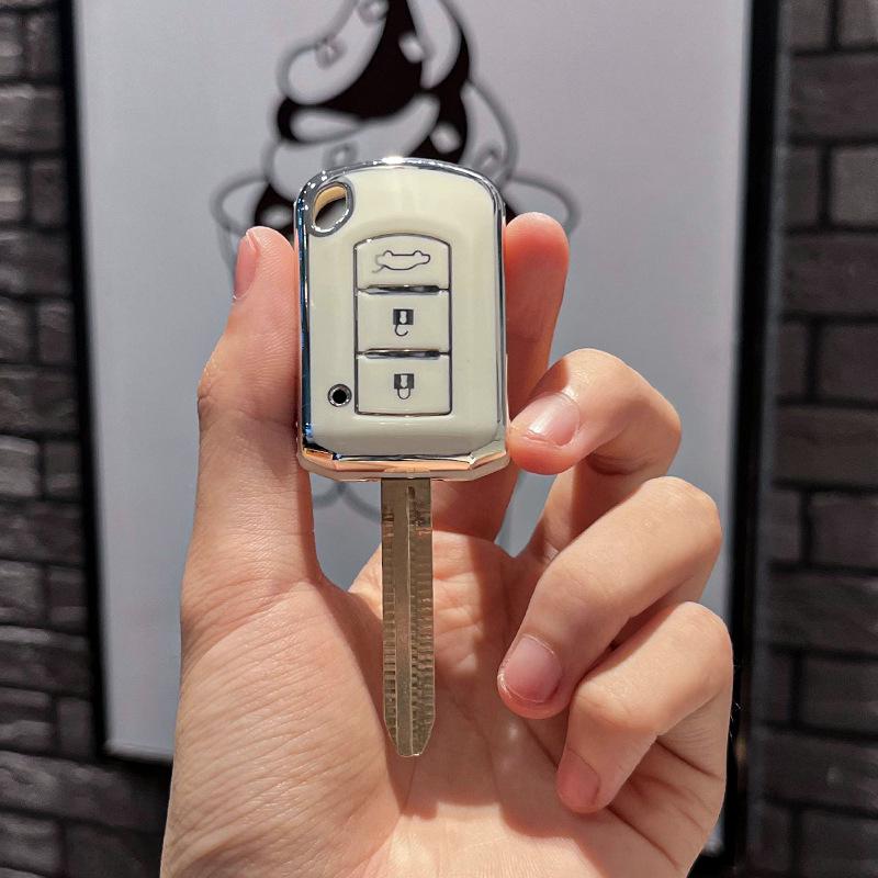 Mitsubishi Mirage G4/Outlander Sport Key Cover: New Protective Remote Key Shell with Buckle
Mitsubishi Mirage G4/Outlander Sport Key Cover: New Protective Remote Key Shell with Buckle