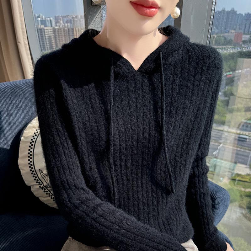 Women s Loose-Fit Cable Knit Wool Sweater with Hood and Drawstring: Autumn/Winter Literary Style Jumper S (suitable for 40-45 kg)
Women s Loose-Fit Cable Knit Wool Sweater with Hood and Drawstring: Autumn/Winter Literary Style Jumper S (suitable for 40-45 kg)