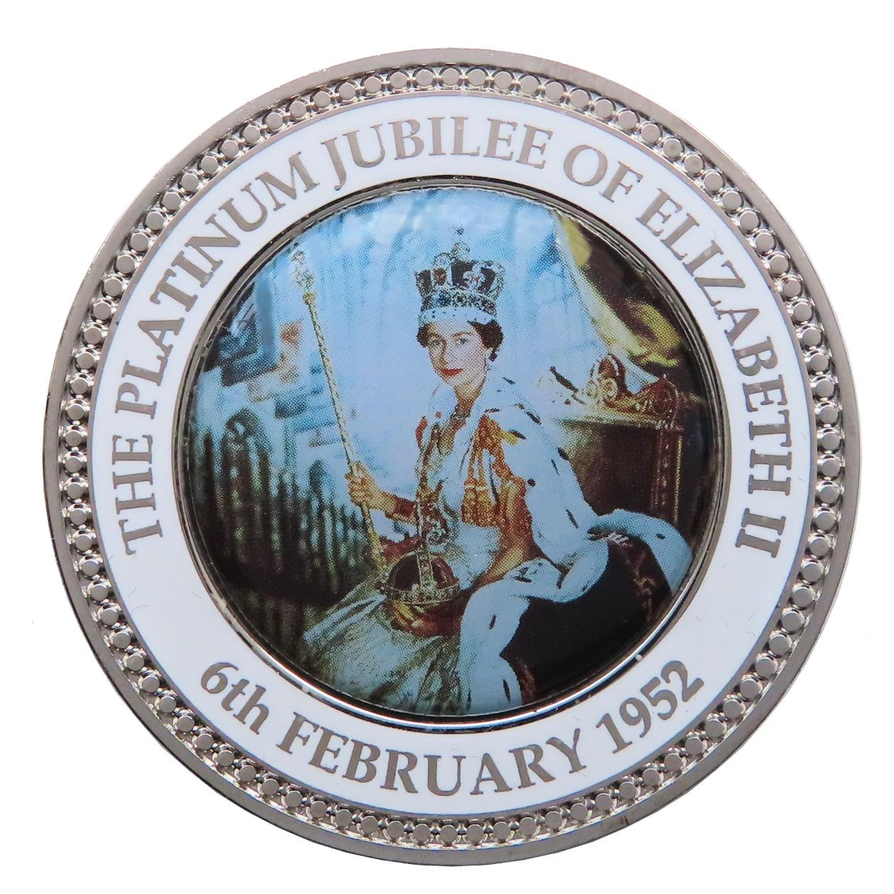In 2022, Queen Elizabeth II of the United Kingdom, commemorative coins, platinum year, electroplating, commemorative medals, metal badges, and awards срібний
In 2022, Queen Elizabeth II of the United Kingdom, commemorative coins, platinum year, electroplating, commemorative medals, metal badges, and awards срібний