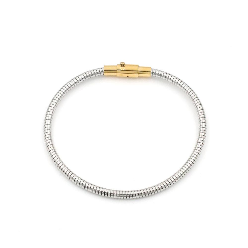 Niche Light Luxury Hand Jewelry Fashion Simple Titanium Steel 18K Gold Elastic Snake Bone Chain Bracelet Women
Niche Light Luxury Hand Jewelry Fashion Simple Titanium Steel 18K Gold Elastic Snake Bone Chain Bracelet Women