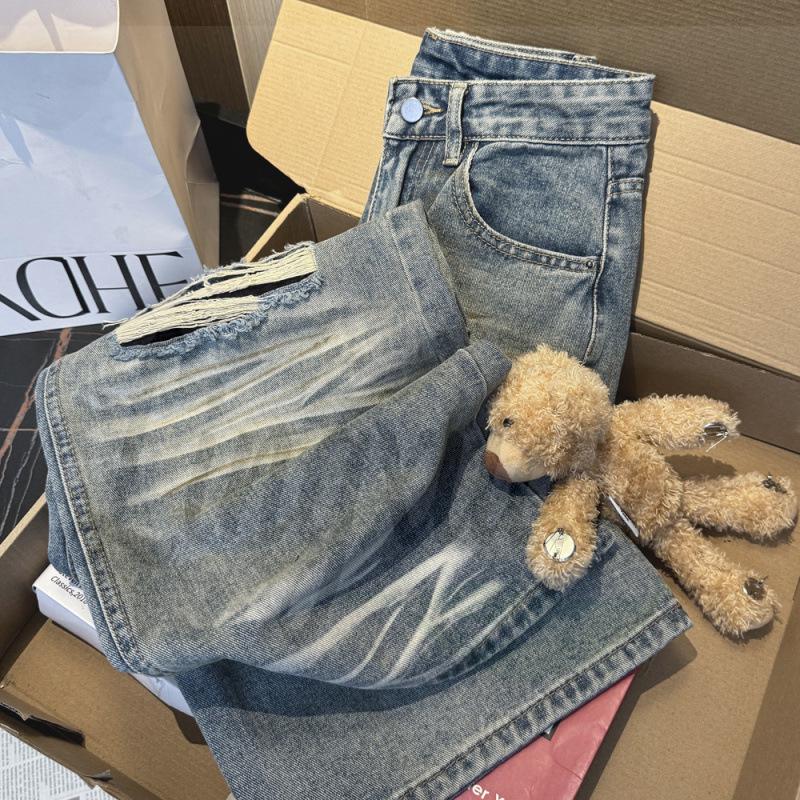 Korean Kawaii High Waist Bear Hug Straight-Leg Jeans for Women XL
Korean Kawaii High Waist Bear Hug Straight-Leg Jeans for Women XL