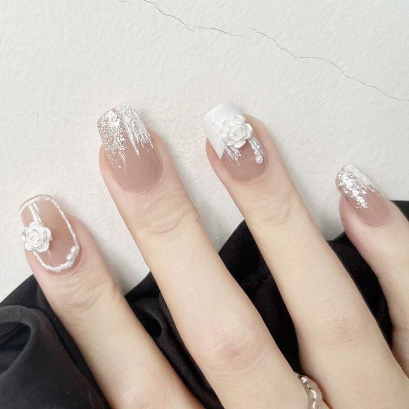 Red Hot Selling Short White Camellia Wearable Nail Art Press-On Nail Tips - Luxury Nail Stickers with a Chic Temperament Glue Included
Red Hot Selling Short White Camellia Wearable Nail Art Press-On Nail Tips - Luxury Nail Stickers with a Chic Temperament Glue Included