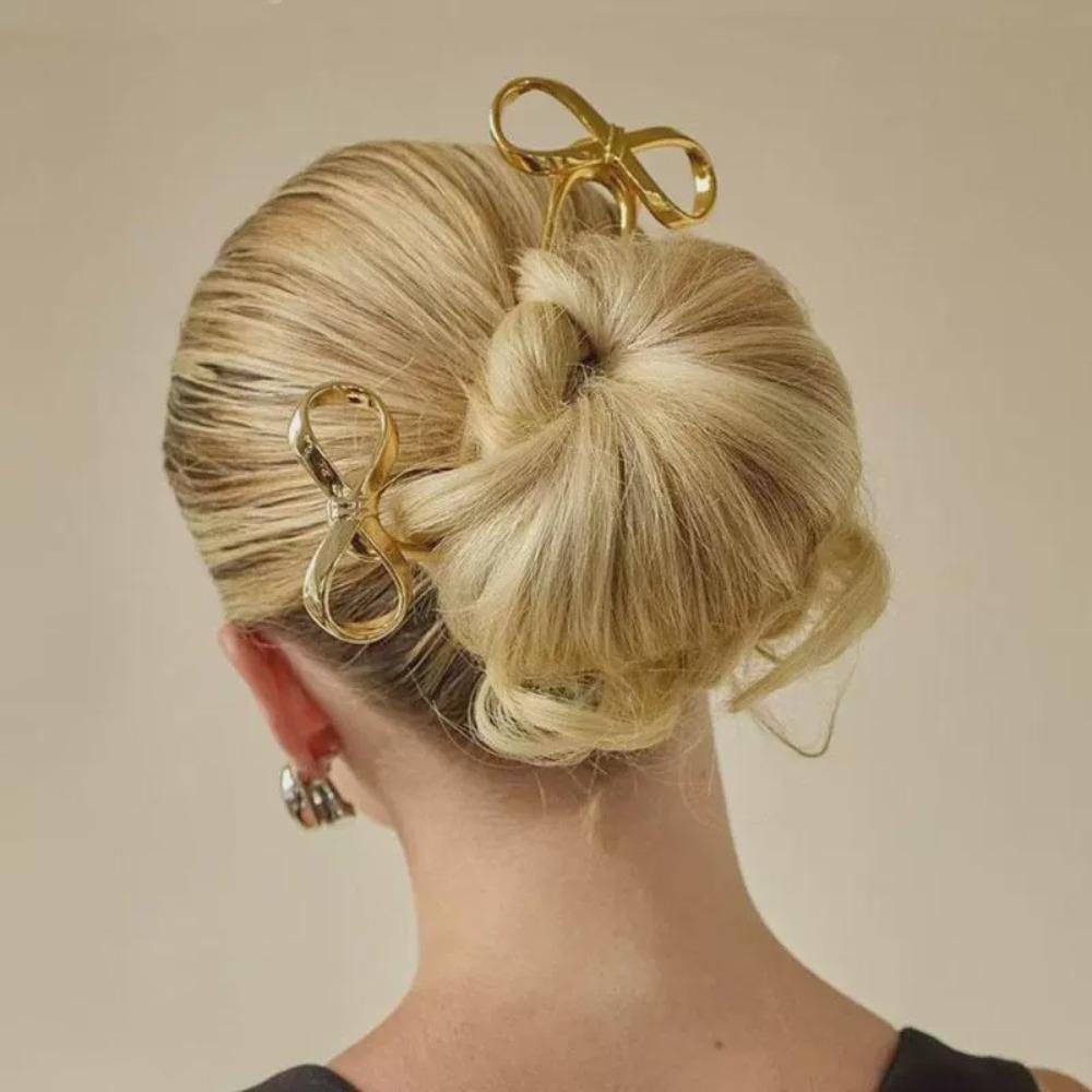 Creative Metal Bow Hairpin Headpiece U-shaped Headwear Unique Bowkont Hair Stick Hair Accessory золотий
Creative Metal Bow Hairpin Headpiece U-shaped Headwear Unique Bowkont Hair Stick Hair Accessory золотий