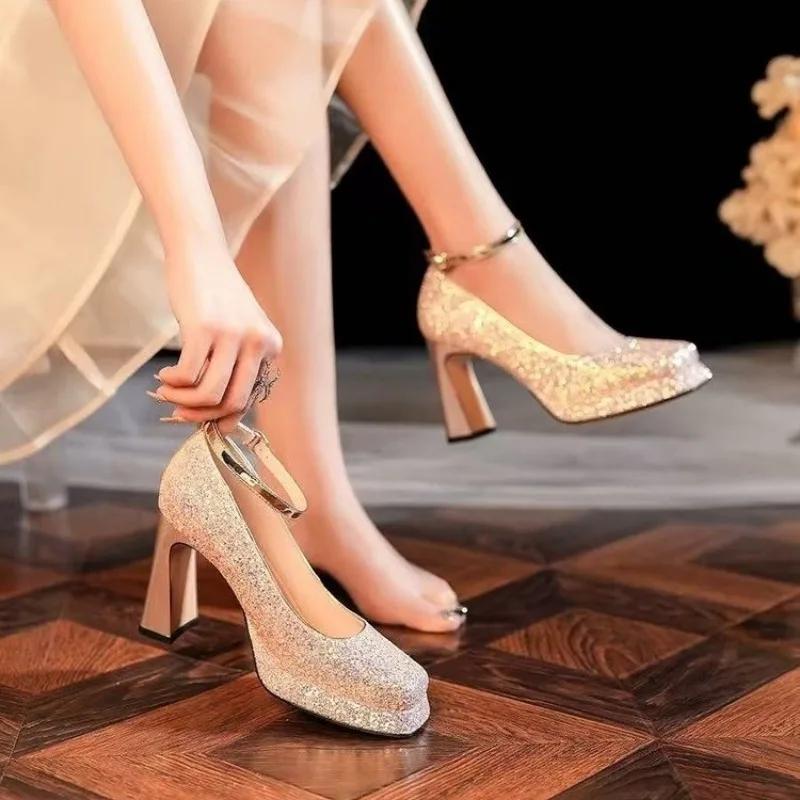 Модная женская обувь 2025 Бренд Ремешок с пряжкой Женские туфли на высоком каблуке Модные пайетки Свадебная обувь Женские туфли с квадратным носком Женские Zapatos Mujer 40
Модная женская обувь 2025 Бренд Ремешок с пряжкой Женские туфли на высоком каблуке Модные пайетки Свадебная обувь Женские туфли с квадратным носком Женские Zapatos Mujer 40