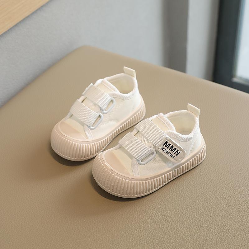 Children s canvas shoes, boys and girls shoes, spring and autumn white shoes, soft-soled versatile sneakers, casual shoes for young 18-23Take a photo with on білий
Children s canvas shoes, boys and girls shoes, spring and autumn white shoes, soft-soled versatile sneakers, casual shoes for young 18-23Take a photo with on білий