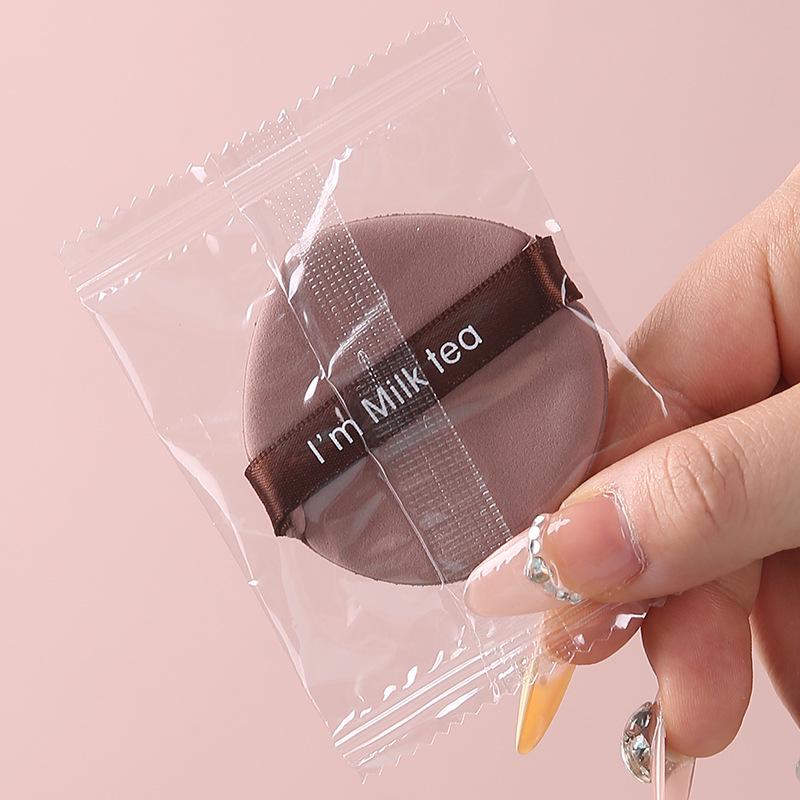 Pineapple Cushion Puff Set: Egg Yolk Pie Loose Powder Cake, Foundation Sponge, Wet & Dry Makeup Puff.
Pineapple Cushion Puff Set: Egg Yolk Pie Loose Powder Cake, Foundation Sponge, Wet & Dry Makeup Puff.