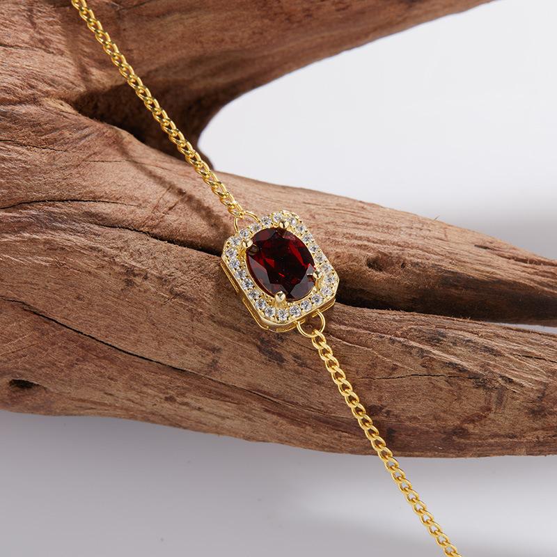 Light Luxury Square Bracelet 925 Sterling Silver, Natural Colored Treasure Garnet Topaz Sugar Cube Bracelet, Simple Retro Temperament
Light Luxury Square Bracelet 925 Sterling Silver, Natural Colored Treasure Garnet Topaz Sugar Cube Bracelet, Simple Retro Temperament