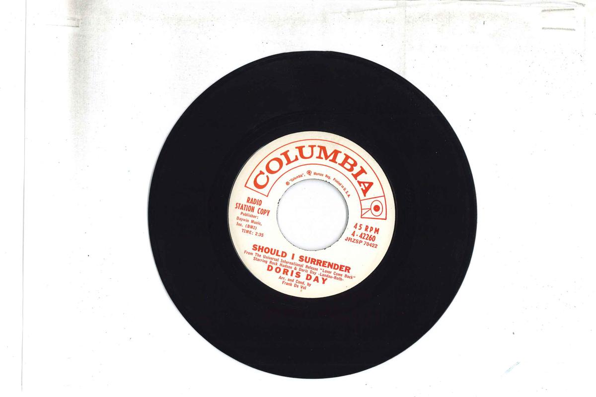 7inch Record DORIS DAY - Should I Surrender / Who Knows What 442260 COLUMBIA 1962 US Pop Used
7inch Record DORIS DAY - Should I Surrender / Who Knows What 442260 COLUMBIA 1962 US Pop Used