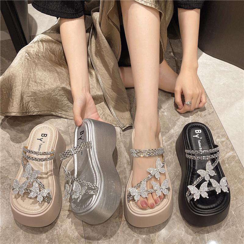 Daily versatile design sense muffin thick-bottomed rhinestone slippers summer new butterfly slippers 34
Daily versatile design sense muffin thick-bottomed rhinestone slippers summer new butterfly slippers 34