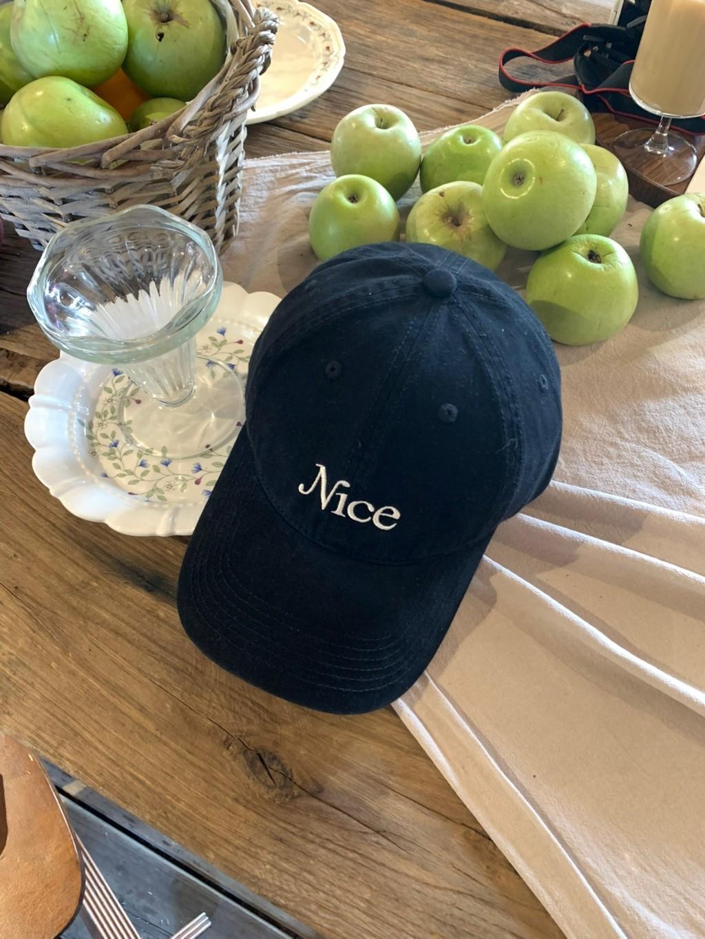 Trendy Women s Letter Embroidered Baseball Cap For Stylish Sun Protection And Casual Outings чорний
Trendy Women s Letter Embroidered Baseball Cap For Stylish Sun Protection And Casual Outings чорний