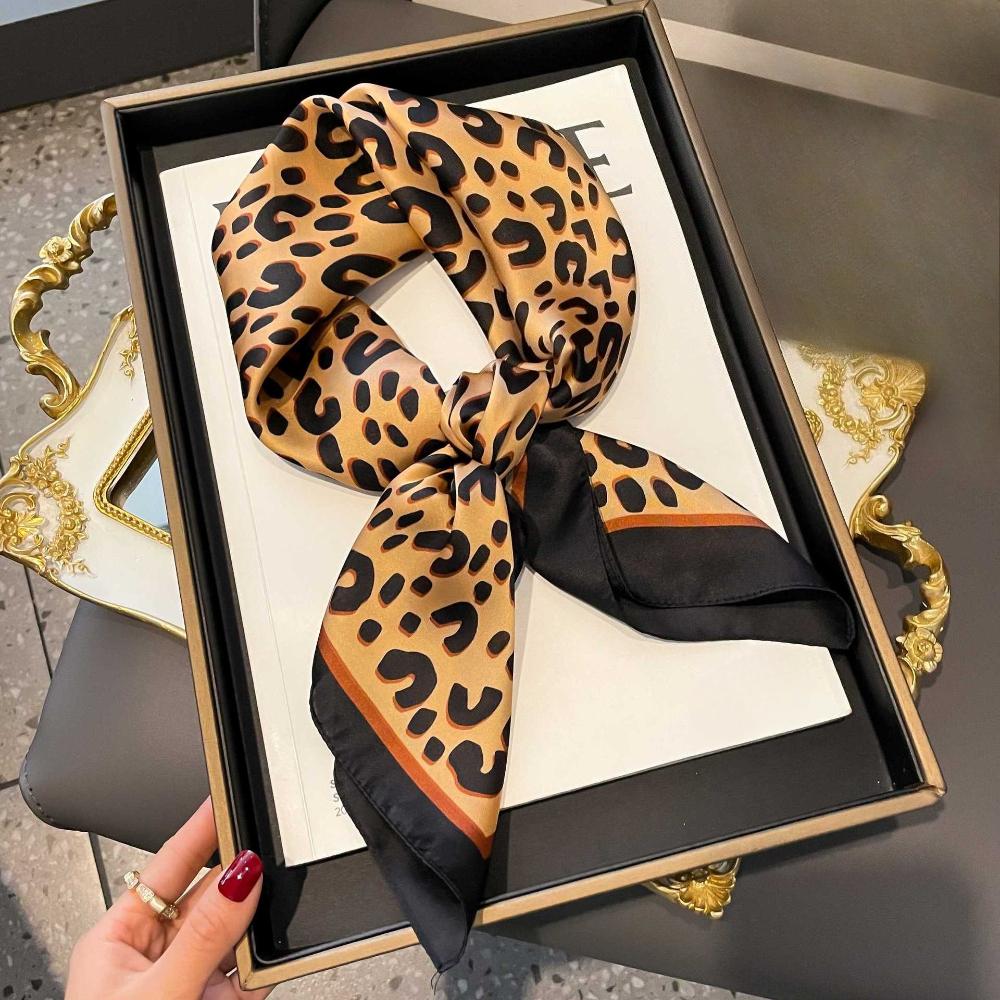 68cm Black Leopard Print Scarf Universal Autumn Winter Polyester Fiber Scarf Warm Sun Protection Headscarf Neck Protection Shawl чёрный
68cm Black Leopard Print Scarf Universal Autumn Winter Polyester Fiber Scarf Warm Sun Protection Headscarf Neck Protection Shawl чёрный