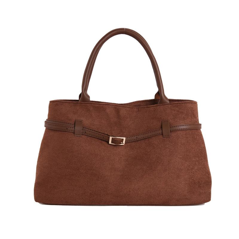 Simple and fashionable large-capacity shoulder tote bag women s spring new travel trend atmosphere bag
Simple and fashionable large-capacity shoulder tote bag women s spring new travel trend atmosphere bag
