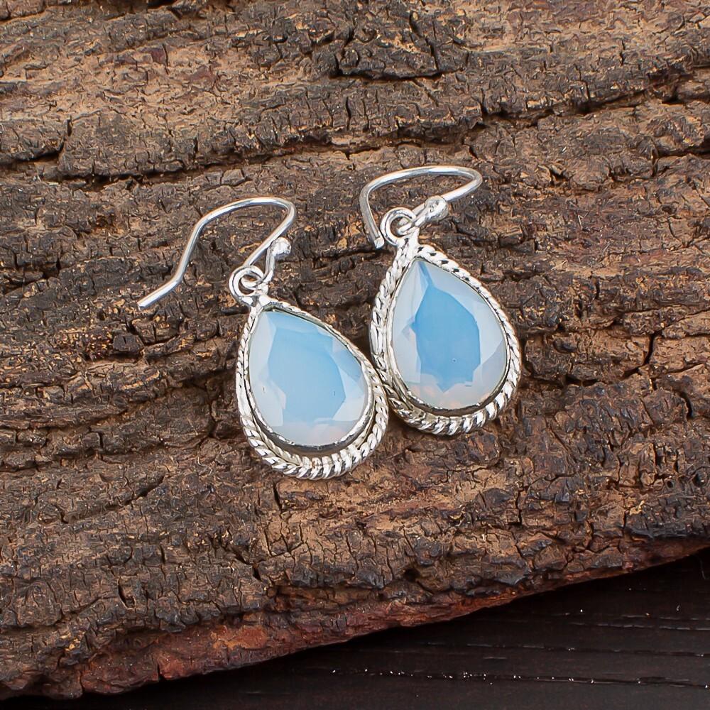 Молочный опал драгоценный камень 925 стерлинговое серебро ручная работа ювелирные изделия висячие серьги 1.40 EE-9-14
Молочный опал драгоценный камень 925 стерлинговое серебро ручная работа ювелирные изделия висячие серьги 1.40 EE-9-14