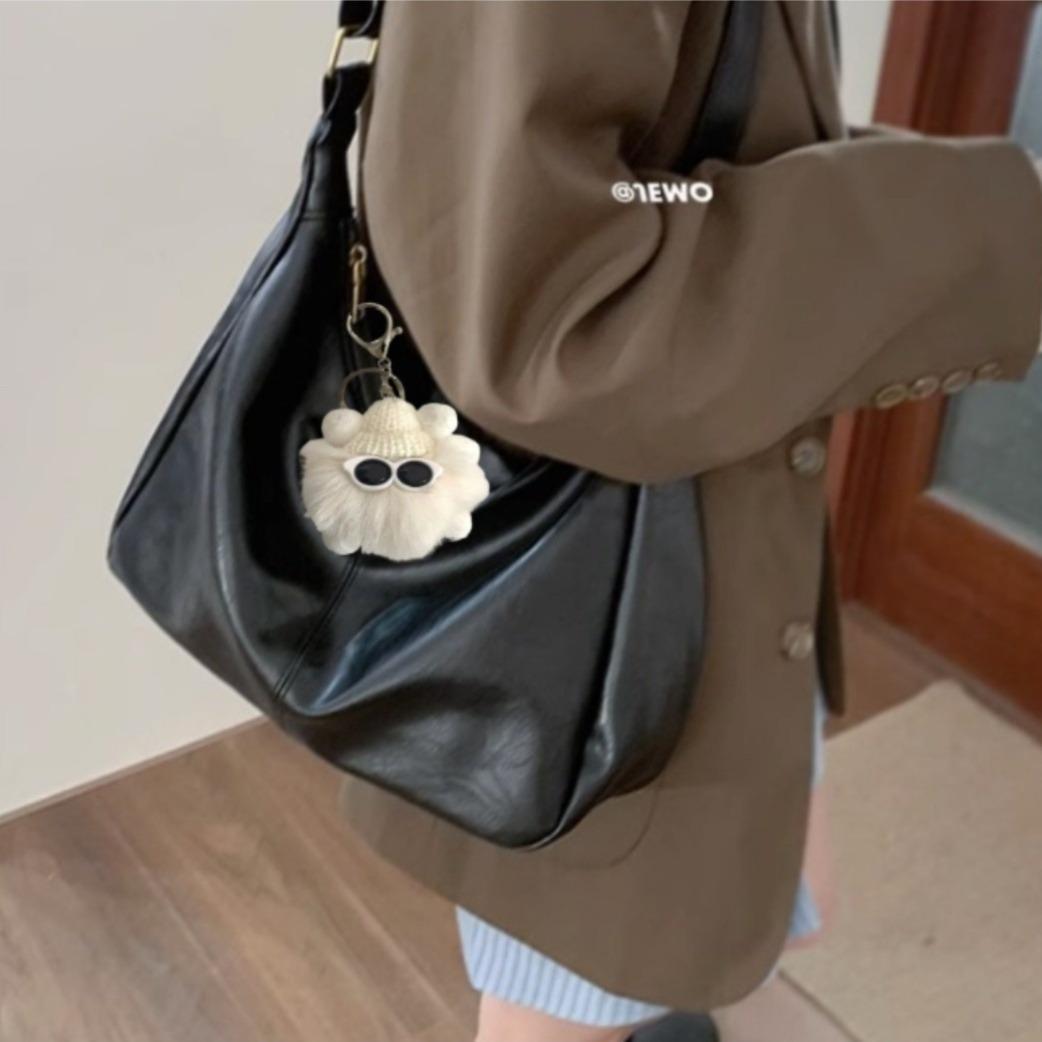 2025 Vintage Plush Crossbody Tote: Soft, Cute Commute Handbag for Women Without Plush Toy
2025 Vintage Plush Crossbody Tote: Soft, Cute Commute Handbag for Women Without Plush Toy