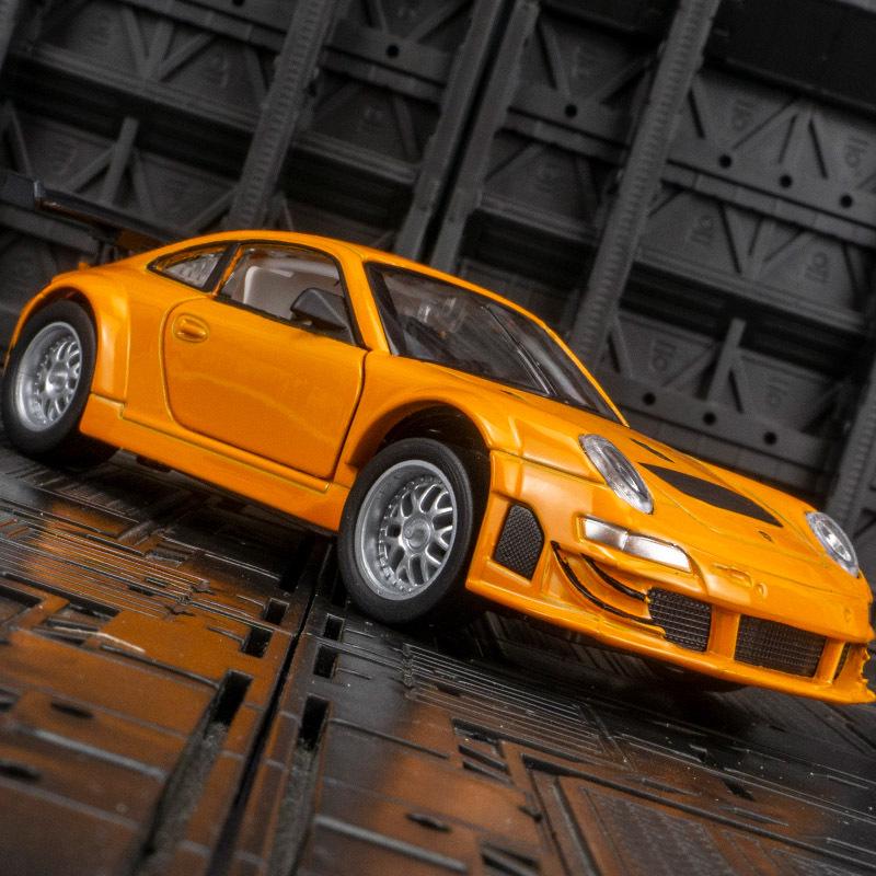 Caipo Игрушечная машинка Porsche 911 GT3 из сплава с двойными открывающимися дверями и инерционным механизмом
Caipo Игрушечная машинка Porsche 911 GT3 из сплава с двойными открывающимися дверями и инерционным механизмом