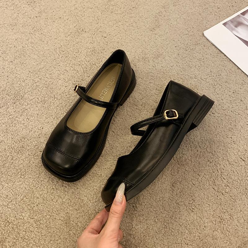 Женские одинарные туфли модные маленькие кожаные туфли новые повседневные 2025 весна и осень с юбкой квадратный носок мелкий вырез ретро туфли Мэри Джейн 35
Женские одинарные туфли модные маленькие кожаные туфли новые повседневные 2025 весна и осень с юбкой квадратный носок мелкий вырез ретро туфли Мэри Джейн 35