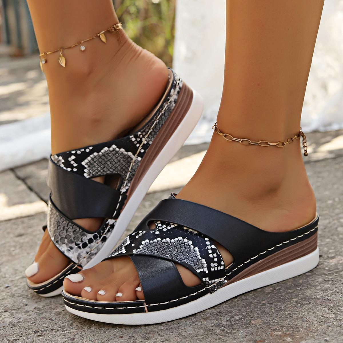 Женские тапочки, новые модные легкие сандалии на платформе, женские летние уличные тапочки на среднем каблуке, повседневные шлепанцы для женщин, Zapatos De Mujer 41 чёрный
Женские тапочки, новые модные легкие сандалии на платформе, женские летние уличные тапочки на среднем каблуке, повседневные шлепанцы для женщин, Zapatos De Mujer 41 чёрный