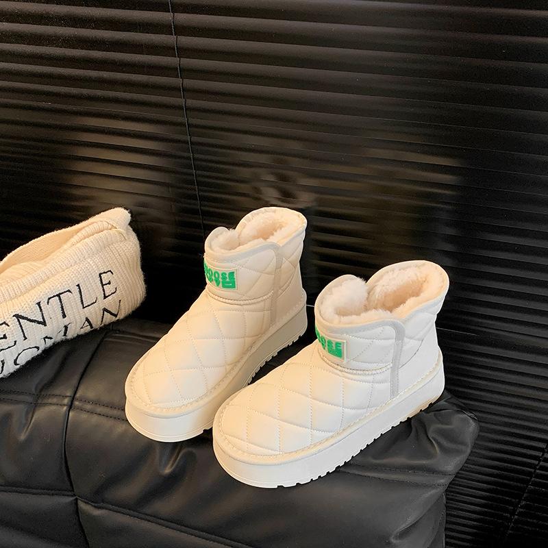 Модные зимние ботинки на толстой подошве для женщин, зима 2024, кожаные, бархатные, утепленные, ботинки из хлопка Northeast 35
Модные зимние ботинки на толстой подошве для женщин, зима 2024, кожаные, бархатные, утепленные, ботинки из хлопка Northeast 35