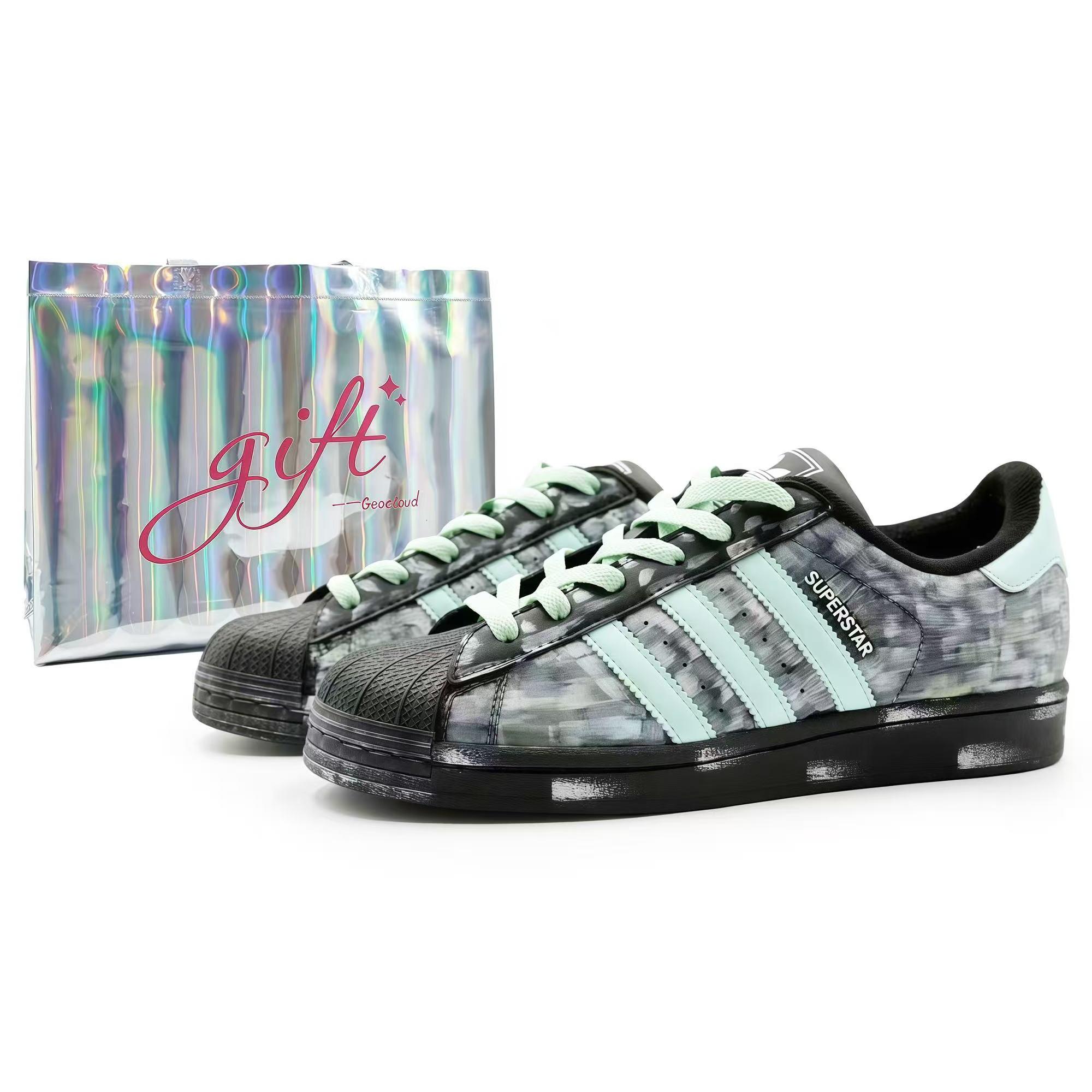 Adidas Originals Superstar 2 Low top Skateboard Shoes Unisex Mint Green JI0079(Team1181- S) 41⅓
Adidas Originals Superstar 2 Low top Skateboard Shoes Unisex Mint Green JI0079(Team1181- S) 41⅓