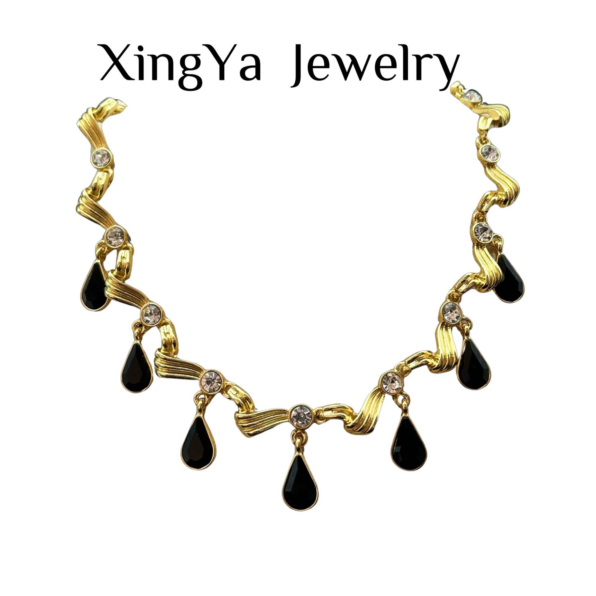 Electroplating Genuine Gold Heavy Industry Fashionable Versatile Temperament Niche Design High-end Water Droplet Collarbone Necklace
Electroplating Genuine Gold Heavy Industry Fashionable Versatile Temperament Niche Design High-end Water Droplet Collarbone Necklace