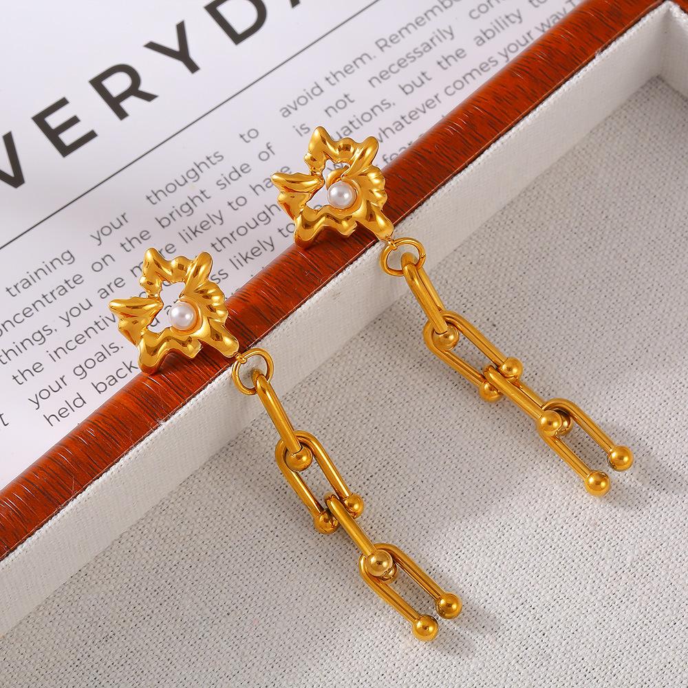 Chic Style Love Imitation Pearl Horseshoe Buckle U-shaped Chain Stud Earrings Personalized Hip-hop Design Titanium Steel Plated with 18k Gold
Chic Style Love Imitation Pearl Horseshoe Buckle U-shaped Chain Stud Earrings Personalized Hip-hop Design Titanium Steel Plated with 18k Gold