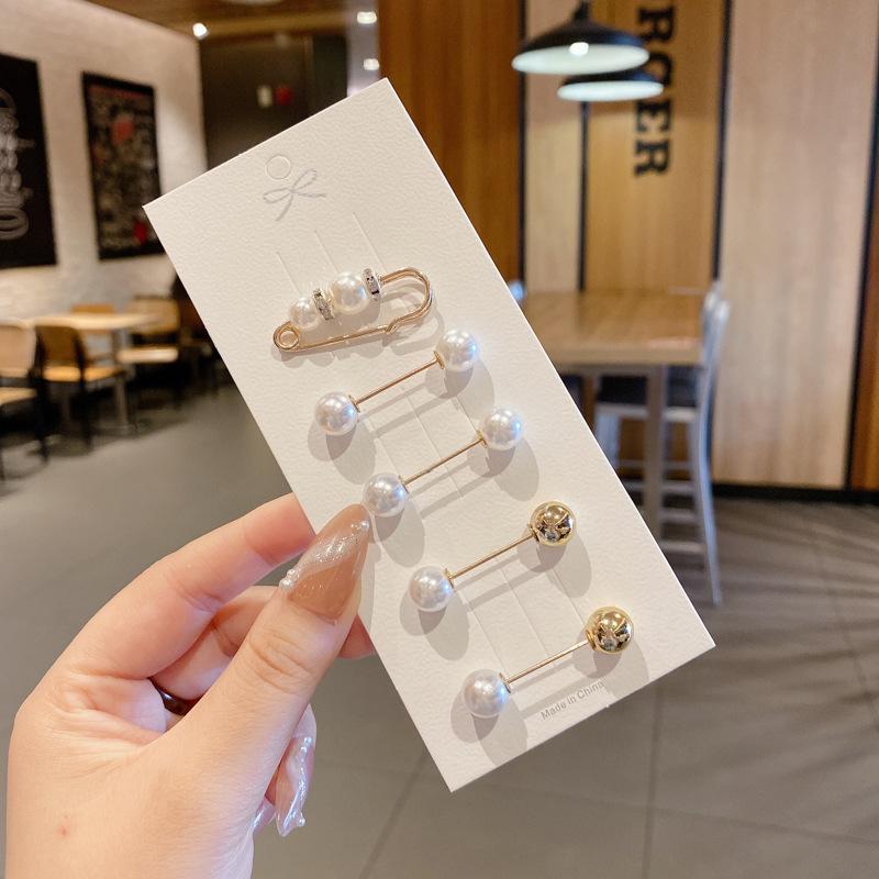 5/10Pc/Pack Cute Enamel Brooches Pins Pearl hijab Neckline Small Collar Lapel Pin Buckle Fixed Clothes Brooch Scarf Jewelry Sets
5/10Pc/Pack Cute Enamel Brooches Pins Pearl hijab Neckline Small Collar Lapel Pin Buckle Fixed Clothes Brooch Scarf Jewelry Sets