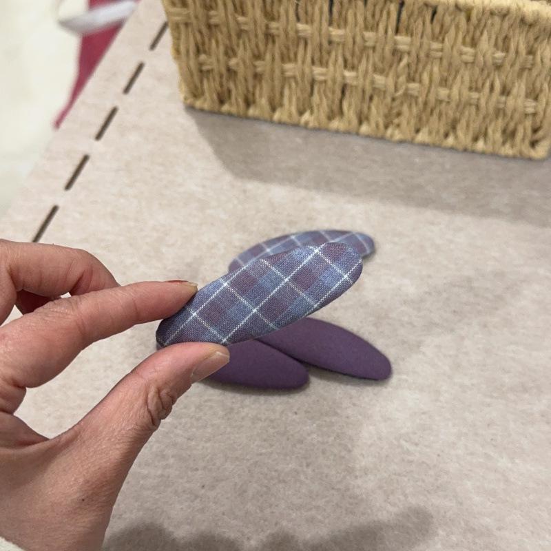 Purple Oval Korean Style BB Hair Clip - Non-Damaging Fashion Accessory for Girls
Purple Oval Korean Style BB Hair Clip - Non-Damaging Fashion Accessory for Girls