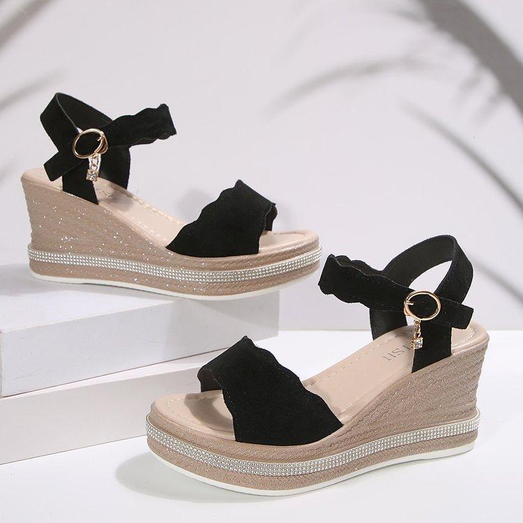 2025 spring Korean version of wedge heel sandals women s one-word buckle suede ultra-high heel sandals thick-soled waterproof table women s sandals 43 чёрный
2025 spring Korean version of wedge heel sandals women s one-word buckle suede ultra-high heel sandals thick-soled waterproof table women s sandals 43 чёрный