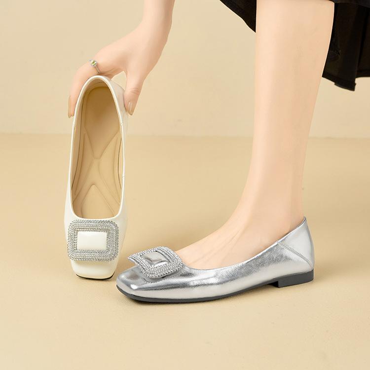 Sheepskin single shoes women s new rhinestone square buckle temperament commuting silver flat shoes light mouth small leather shoes women 40
Sheepskin single shoes women s new rhinestone square buckle temperament commuting silver flat shoes light mouth small leather shoes women 40