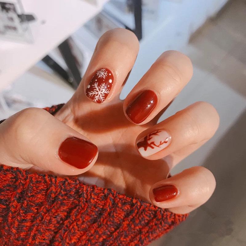 Winter Red Reindeer & Snowflake Press-On Nails - Holiday Short Manicure Stickers Glue Version
Winter Red Reindeer & Snowflake Press-On Nails - Holiday Short Manicure Stickers Glue Version