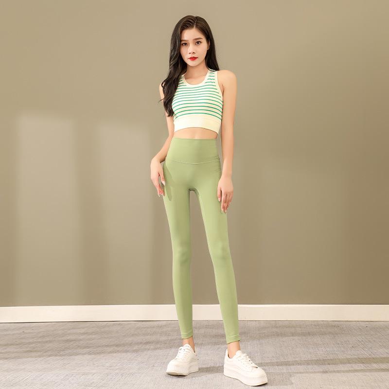 Women s High-Waist Yoga Suit Set - Summer Quick-Dry Gym Wear for Hip Lift and Morning Runs (2023 Edition) Medium
Women s High-Waist Yoga Suit Set - Summer Quick-Dry Gym Wear for Hip Lift and Morning Runs (2023 Edition) Medium