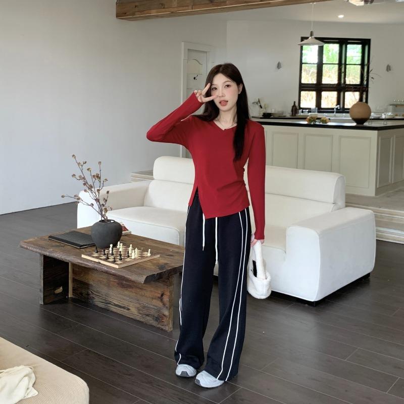 Stylish V-Neck Irregular Shoulder Long Sleeve T-Shirt Women Plus Size Slimming Stomach-Hiding Pure Desire Top L червоний
Stylish V-Neck Irregular Shoulder Long Sleeve T-Shirt Women Plus Size Slimming Stomach-Hiding Pure Desire Top L червоний