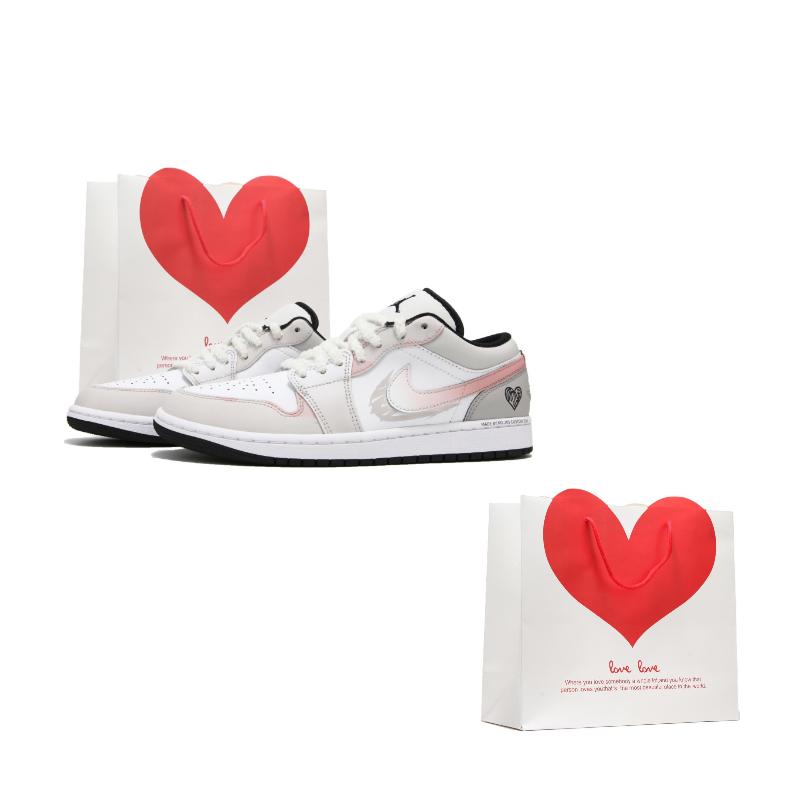 Jordan Air Jordan 1 Abrasion Resistant Abrasion Resistant Low top Vintage Basketball Shoes Women s Gray Pink DC0774-101(Teamfour-S-BOX) 35.5
Jordan Air Jordan 1 Abrasion Resistant Abrasion Resistant Low top Vintage Basketball Shoes Women s Gray Pink DC0774-101(Teamfour-S-BOX) 35.5