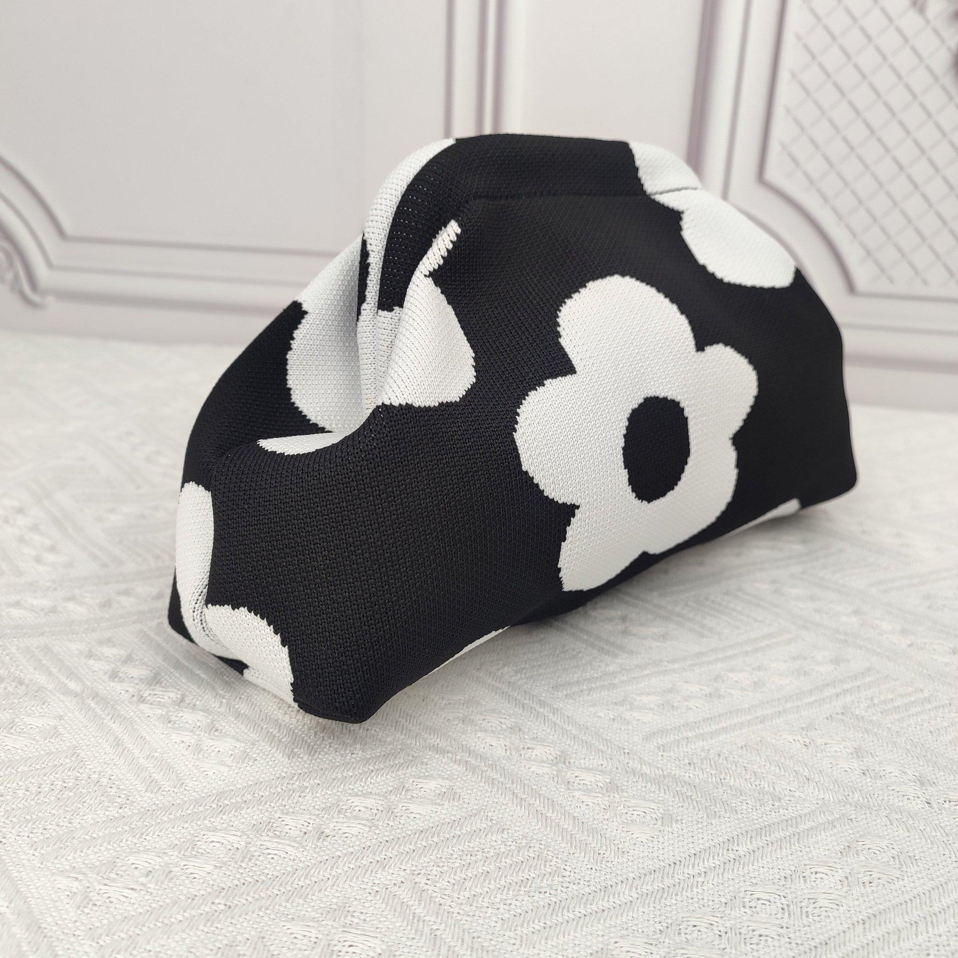 2025 Новая вязаная сумка с полосатым узором большой вместимости, универсальная сумка из флайнита с цветными блоками
2025 Новая вязаная сумка с полосатым узором большой вместимости, универсальная сумка из флайнита с цветными блоками