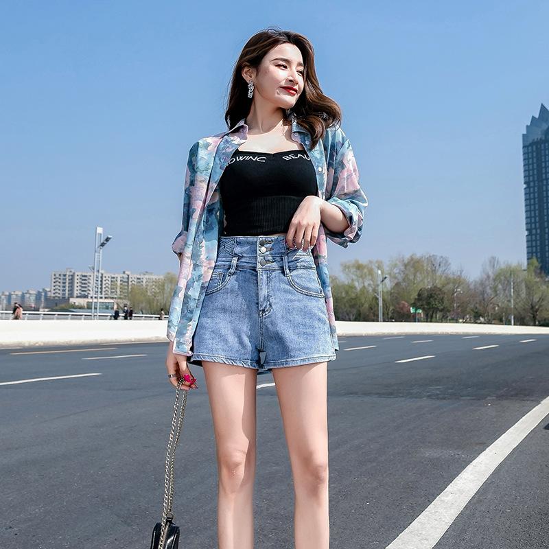 Summer Loose Light Color High Waist Denim Shorts for Women Hong Kong Style Fashionable Jeans Women s Pants 26
Summer Loose Light Color High Waist Denim Shorts for Women Hong Kong Style Fashionable Jeans Women s Pants 26